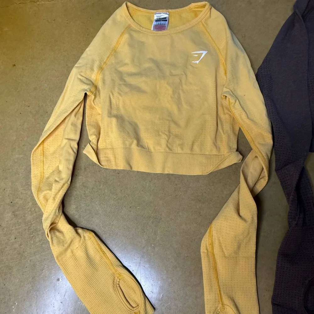 2 Gymshark Women's Seamless Long Sleeve Cropped Workout Tops Size S - Picture 2 of 6